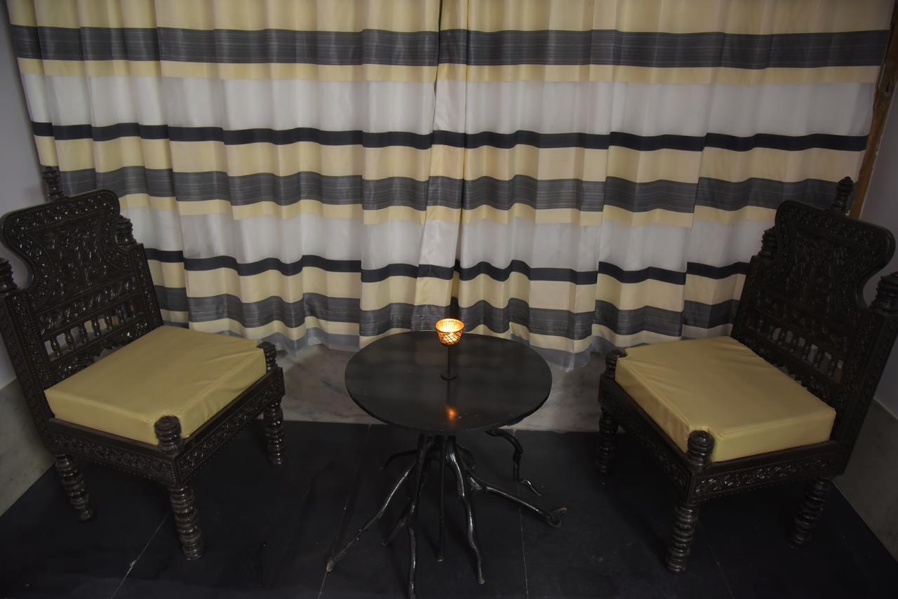 Mahavir Niwas Bed & Breakfast อุเดเปอร์ ภายนอก รูปภาพ
