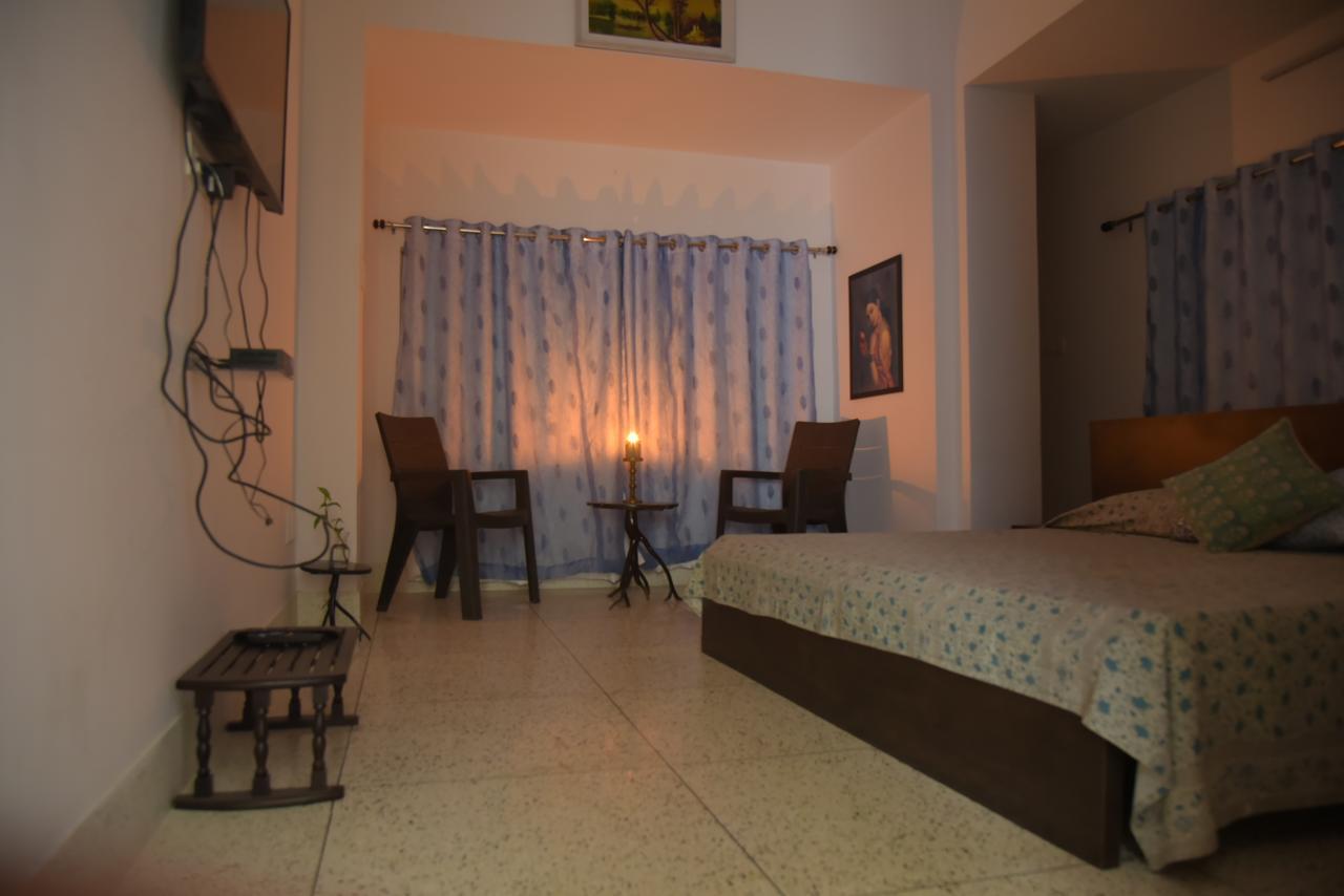 Mahavir Niwas Bed & Breakfast อุเดเปอร์ ภายนอก รูปภาพ